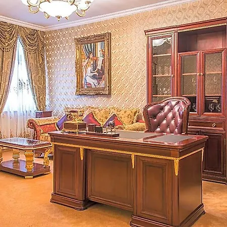 Palace Polom מלון 4*