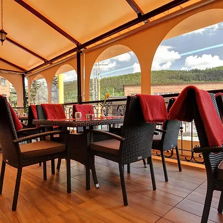 팰리스 폴롬 호텔