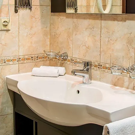 Palace Polom Hotel 4*